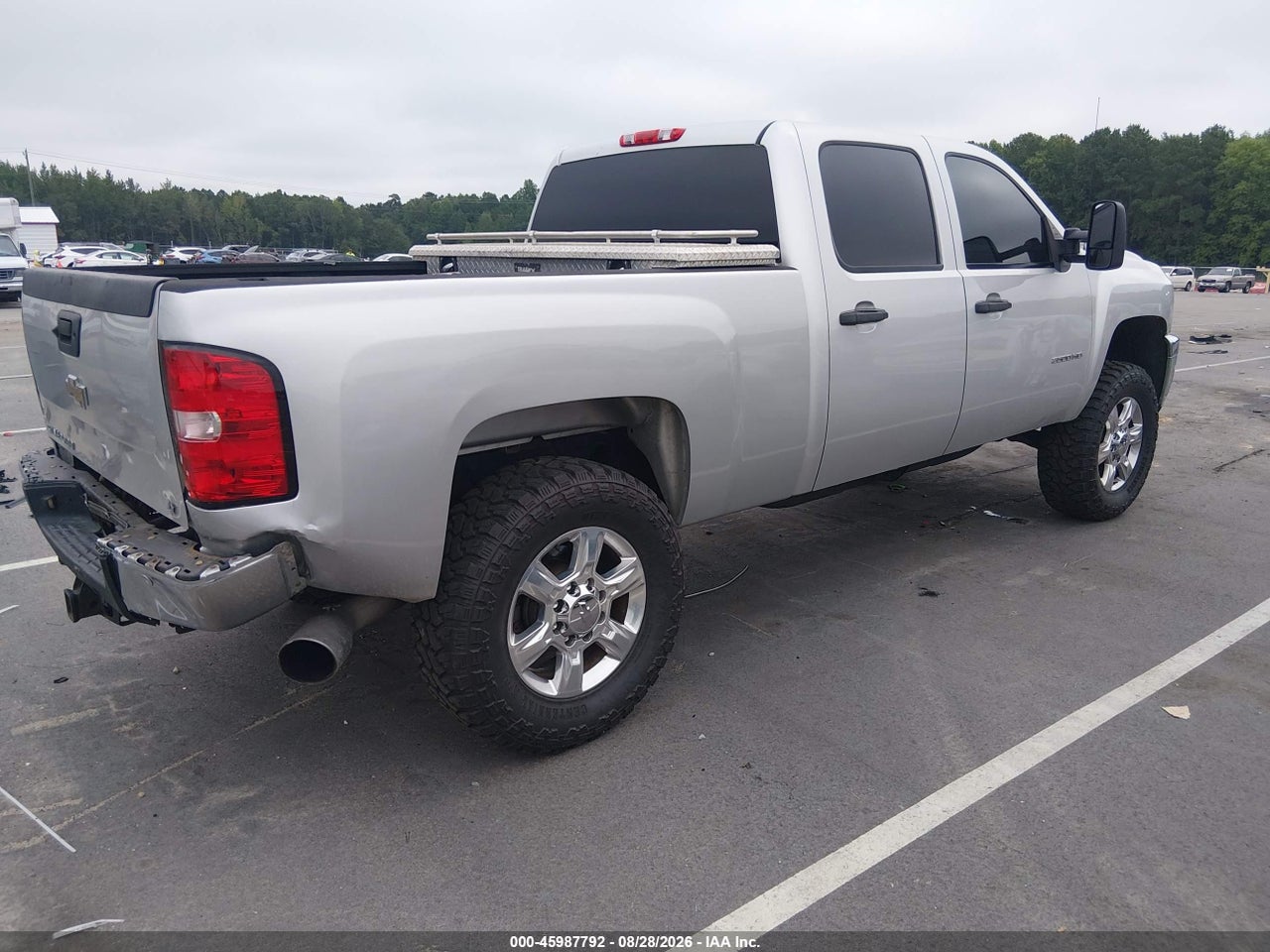 2011 CHEVROLET SILVERADO 2500HD LT · 4/11