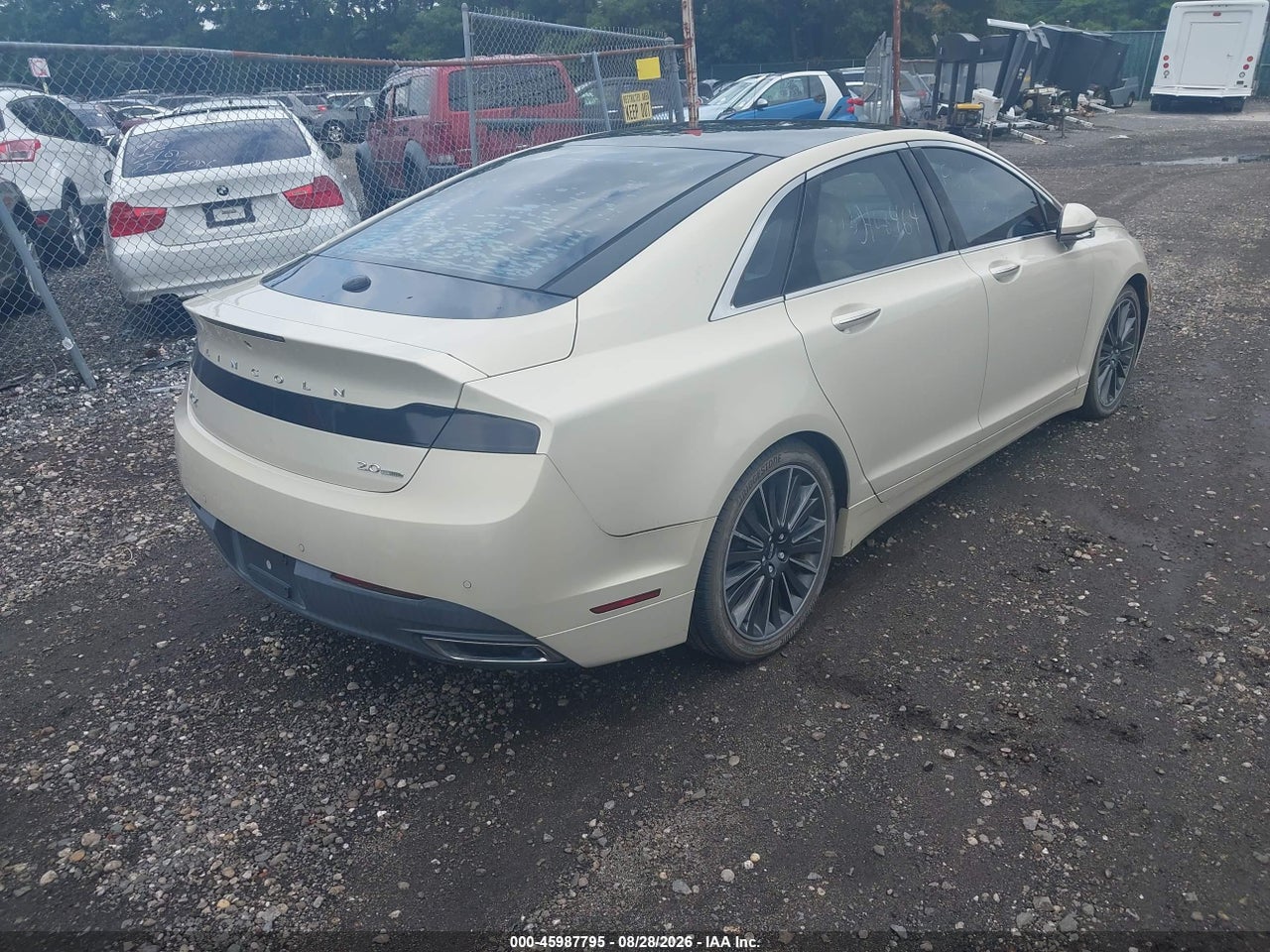 2015 LINCOLN MKZ   · 4/10