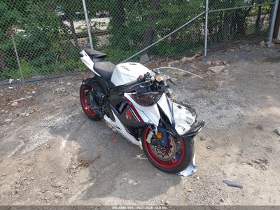 2025 SUZUKI GSX-R600  