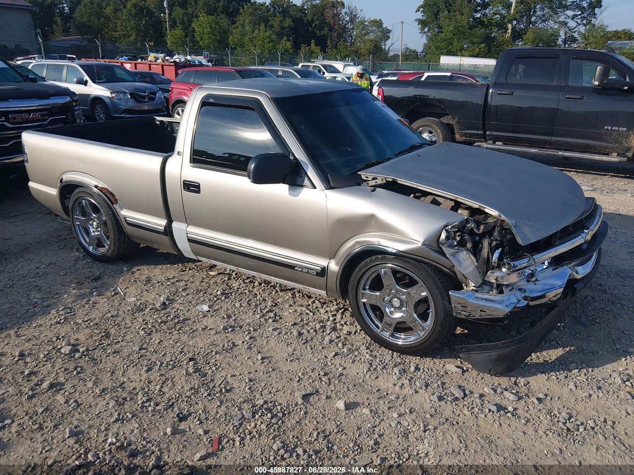 2000 CHEVROLET S-10 LS