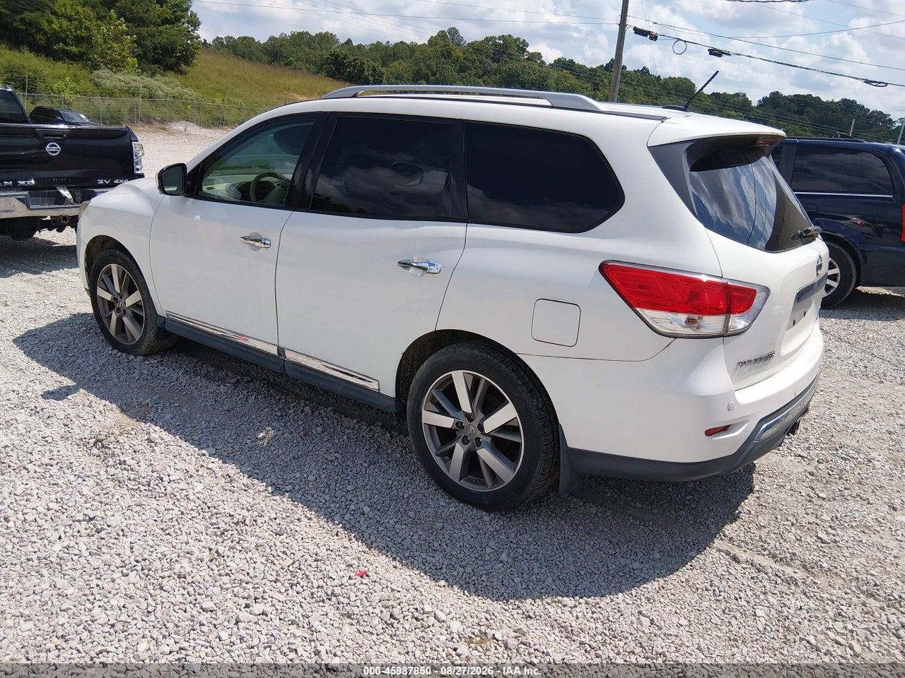 2013 NISSAN PATHFINDER PLATINUM · 3/11
