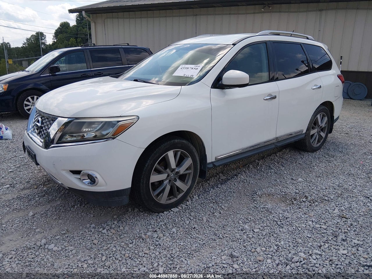2013 NISSAN PATHFINDER PLATINUM · 2/11
