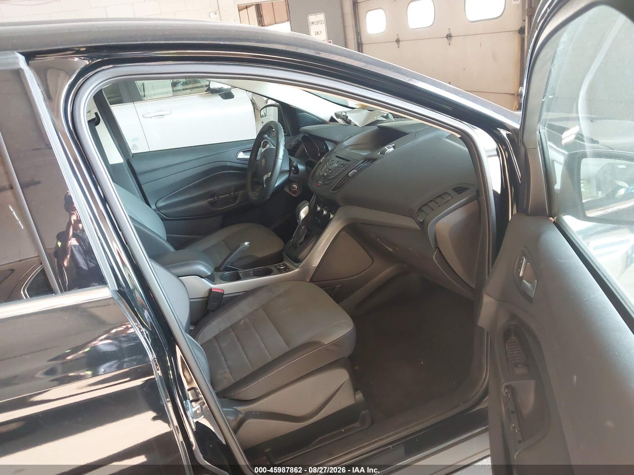 2016 FORD ESCAPE SE · 5/11