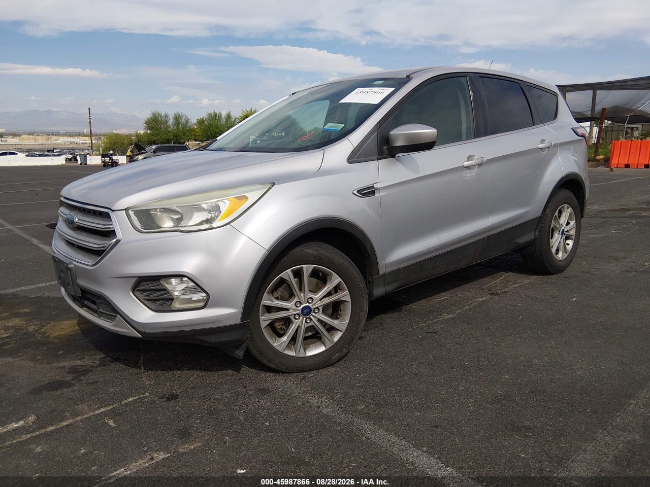 2017 FORD ESCAPE SE · 2/10