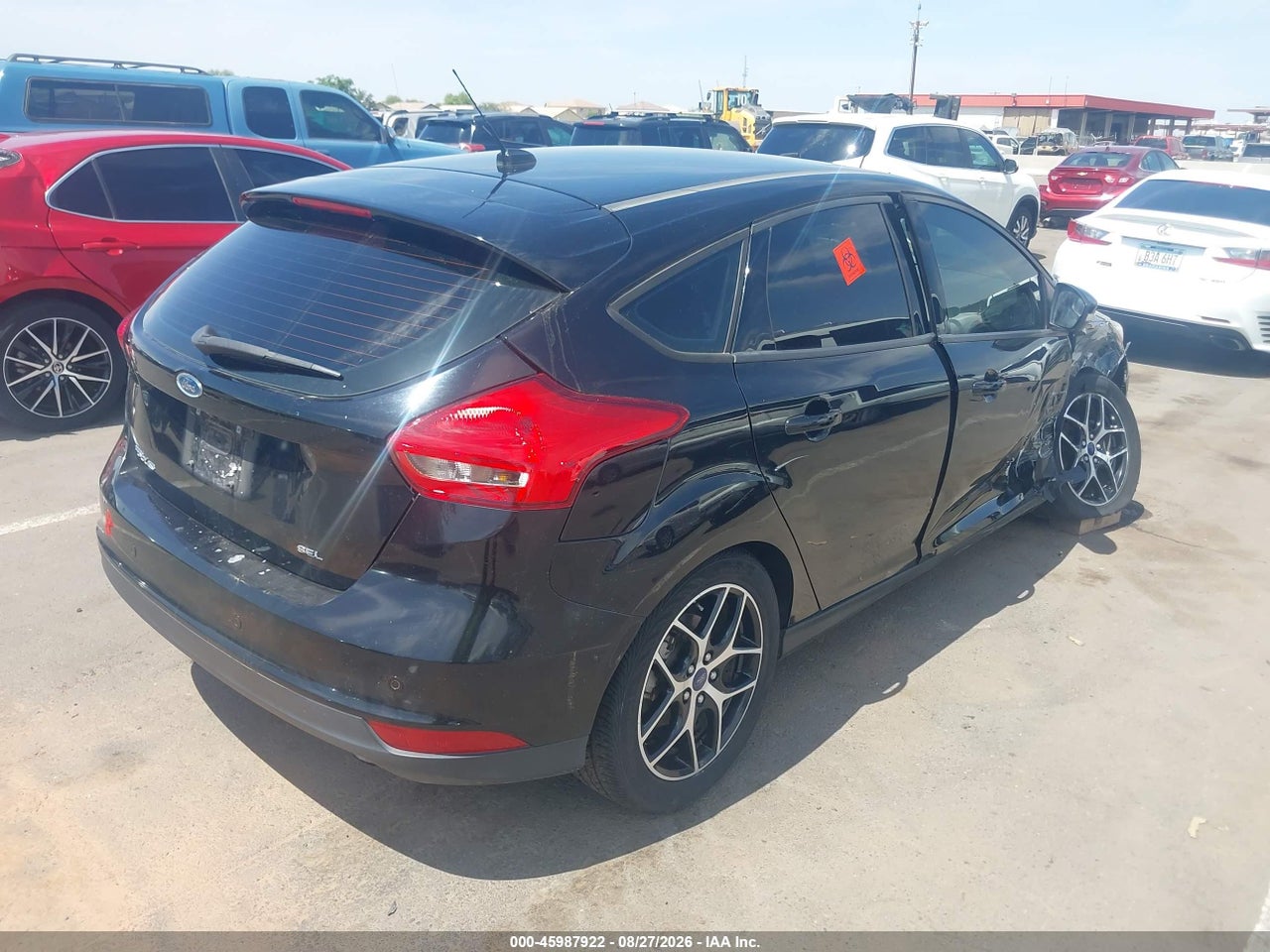 2017 FORD FOCUS SEL · 4/10