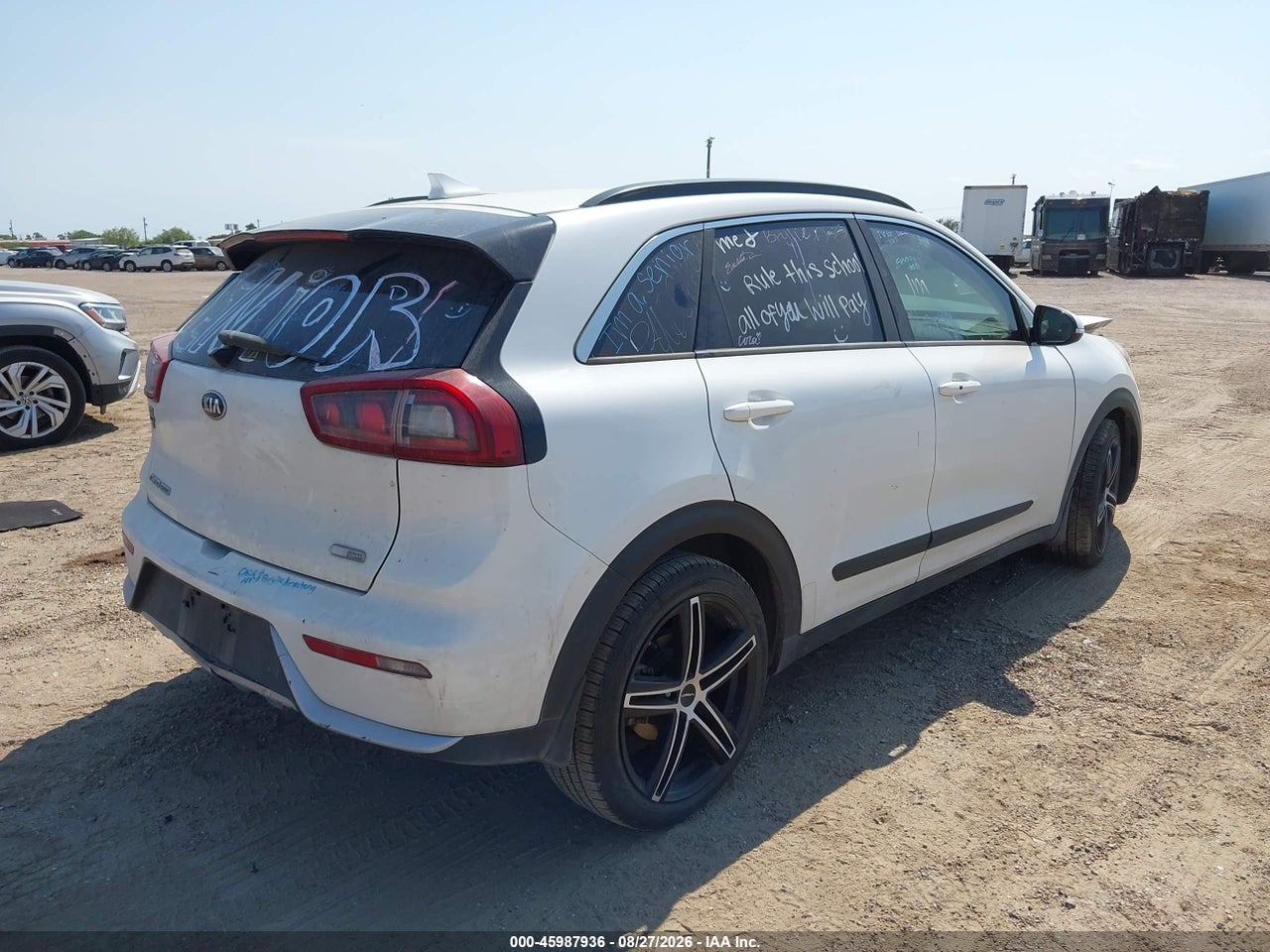 2017 KIA NIRO EX · 4/11