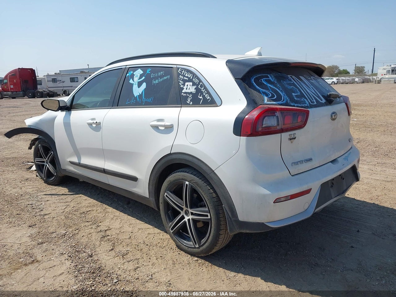 2017 KIA NIRO EX · 3/11