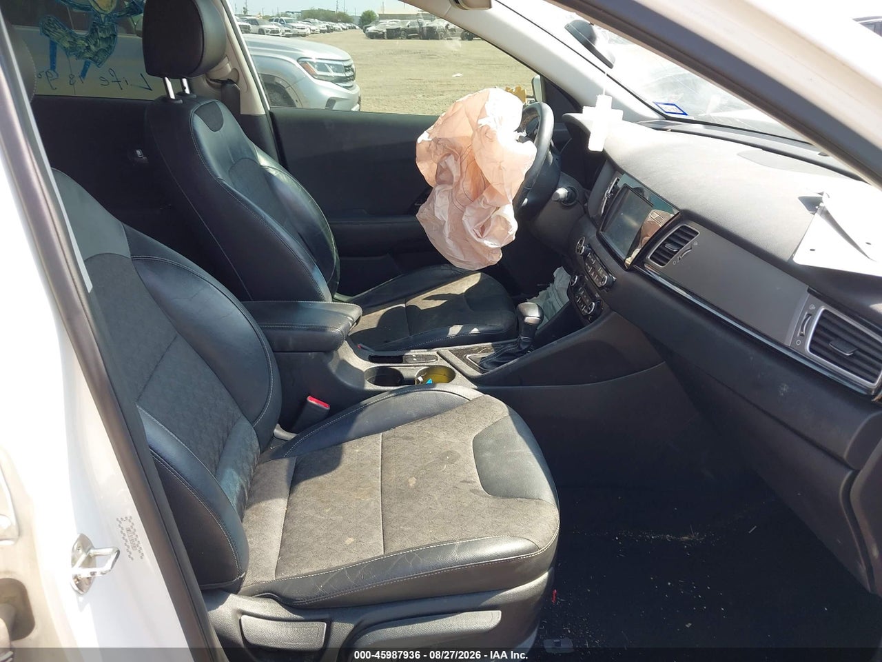 2017 KIA NIRO EX · 5/11