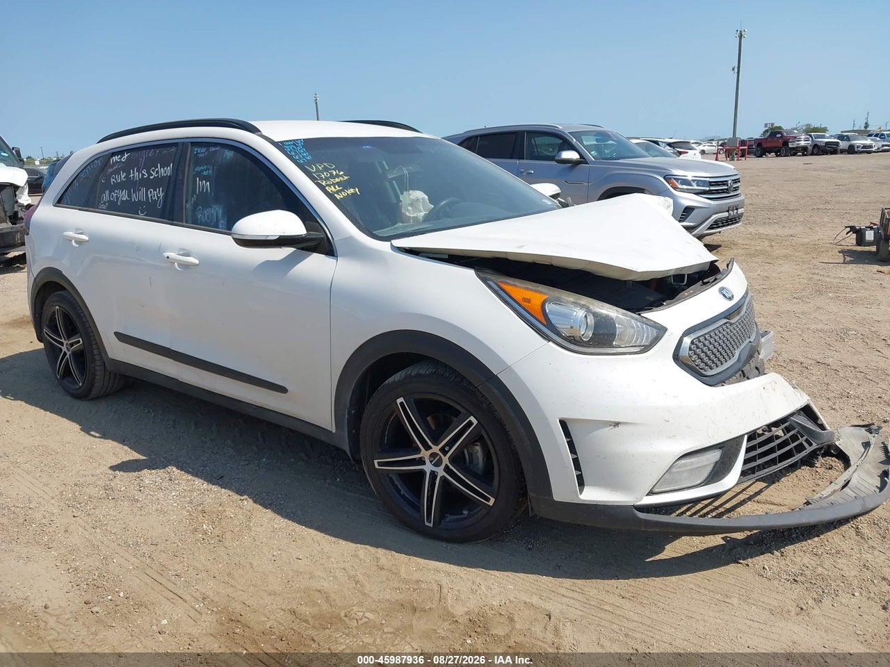 KNDCC3LC8H5****** · 2017 KIA NIRO EX