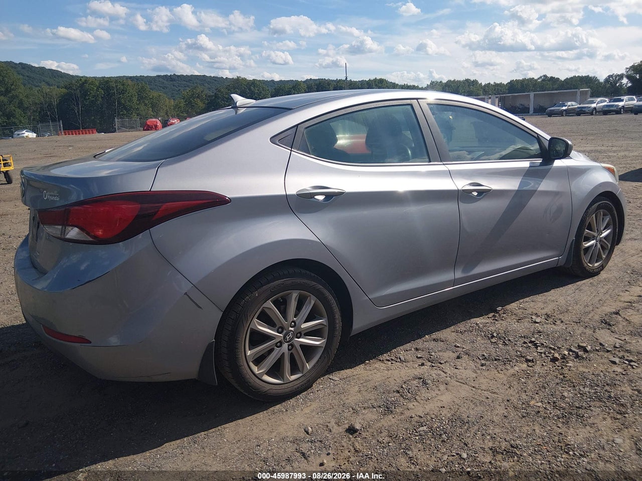 2015 HYUNDAI ELANTRA SE · 4/11