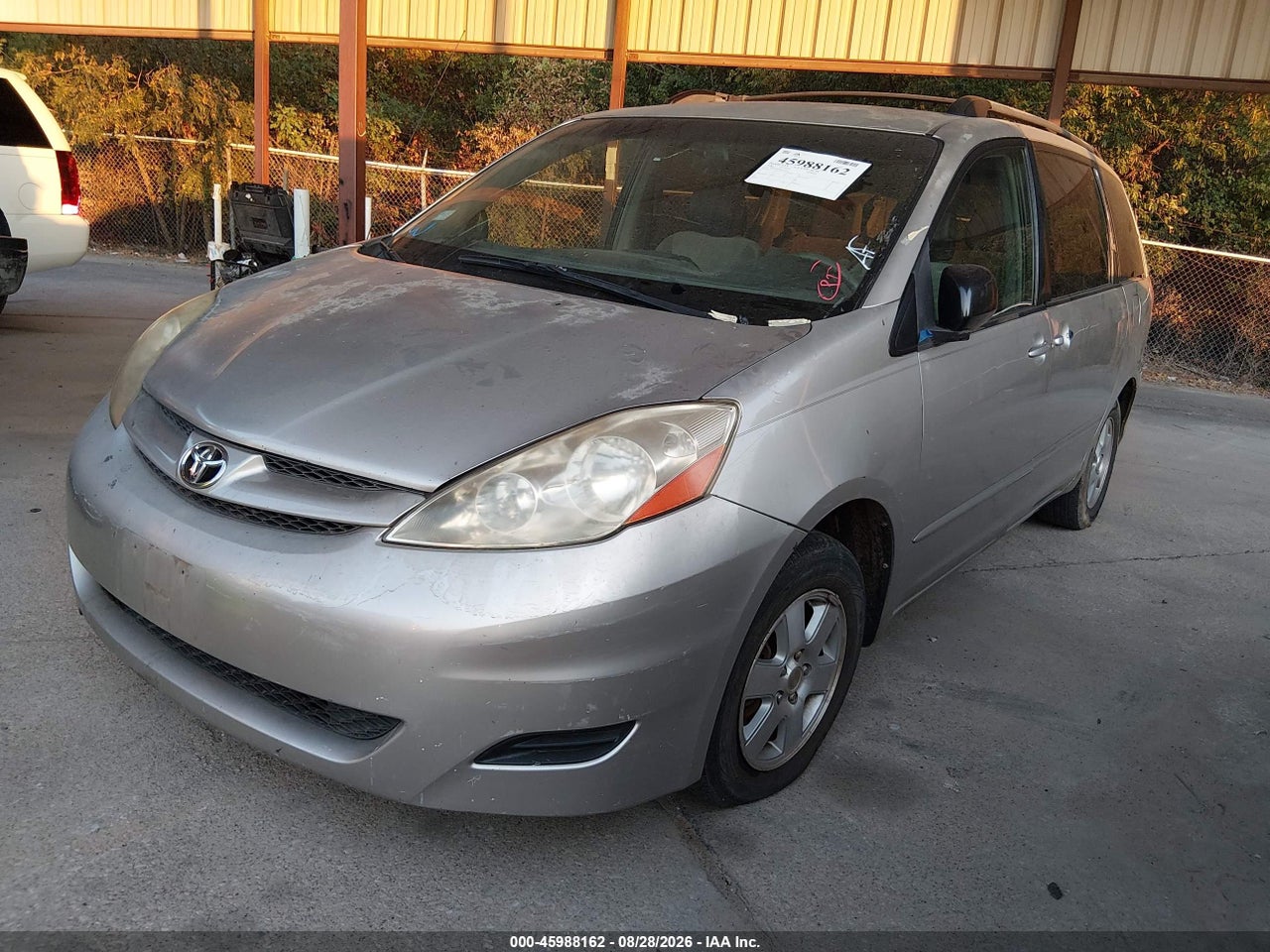 2008 TOYOTA SIENNA LE · 2/11