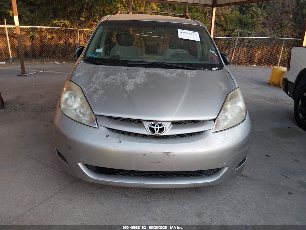 2008 TOYOTA SIENNA LE · 6/11