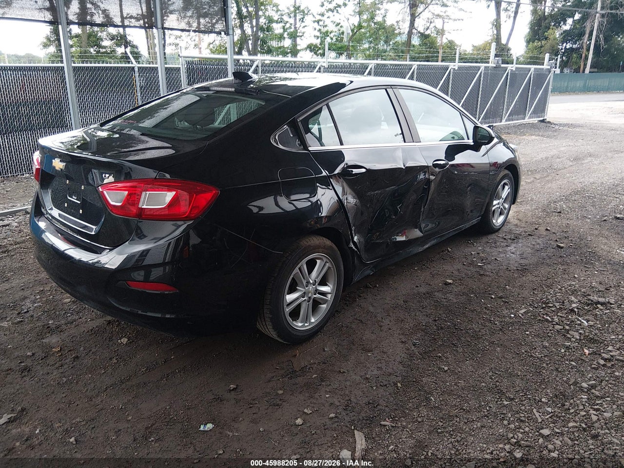2017 CHEVROLET CRUZE LT AUTO · 4/5