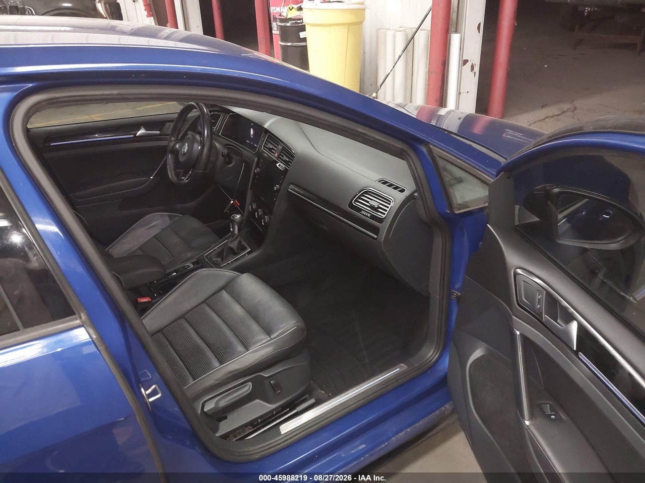 2018 VOLKSWAGEN GOLF R 2.0T W/DCC   NAVIGATION · 5/11