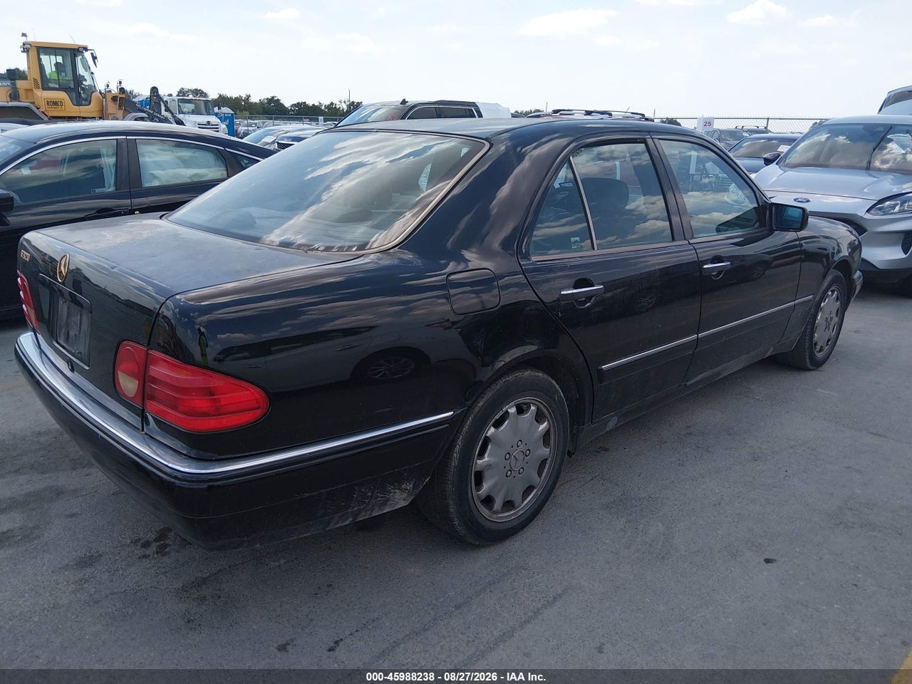1996 MERCEDES-BENZ E 320 · 4/11