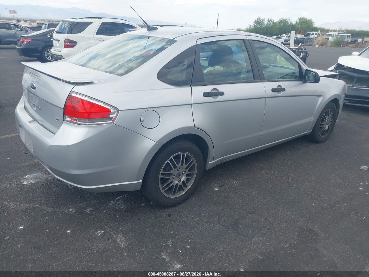 2011 FORD FOCUS SE · 4/11