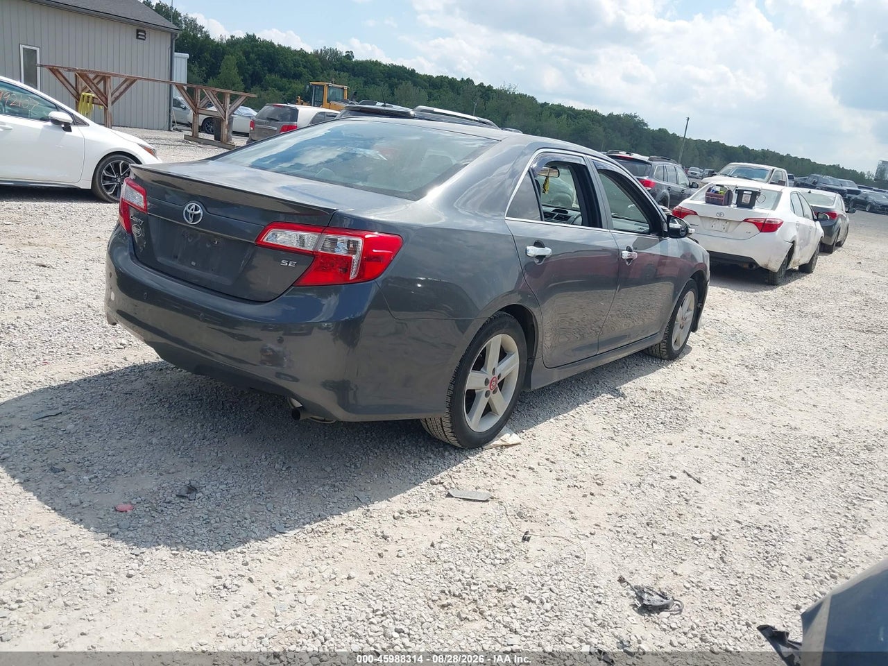 2012 TOYOTA CAMRY SE · 4/11