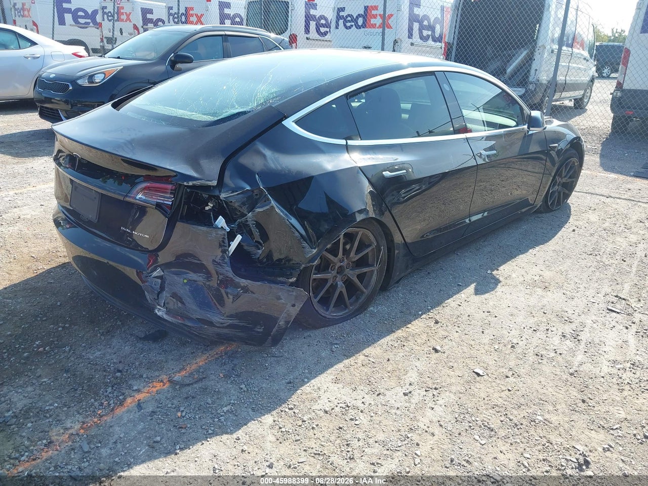 2018 TESLA MODEL 3 LONG RANGE/PERFORMANCE · 4/9
