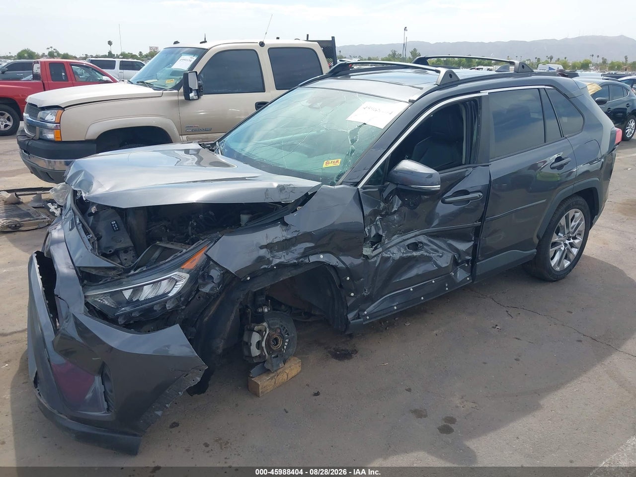 2019 TOYOTA RAV4 XLE PREMIUM · 6/10