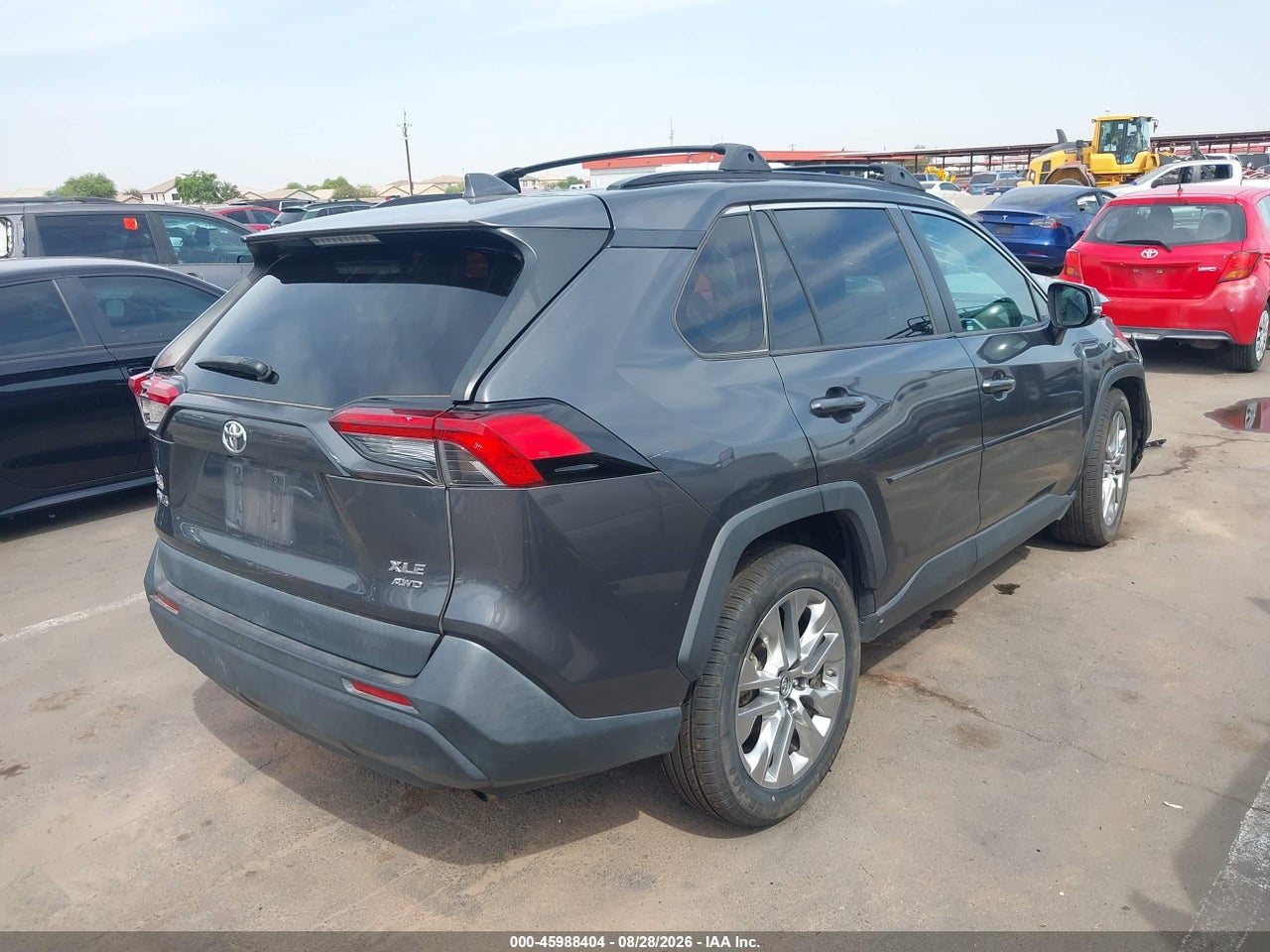 2019 TOYOTA RAV4 XLE PREMIUM · 4/10