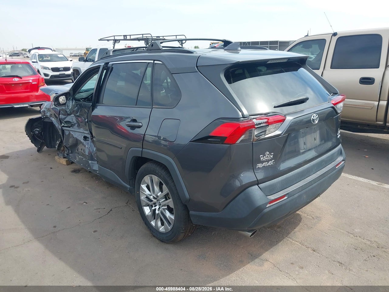 2019 TOYOTA RAV4 XLE PREMIUM · 3/10