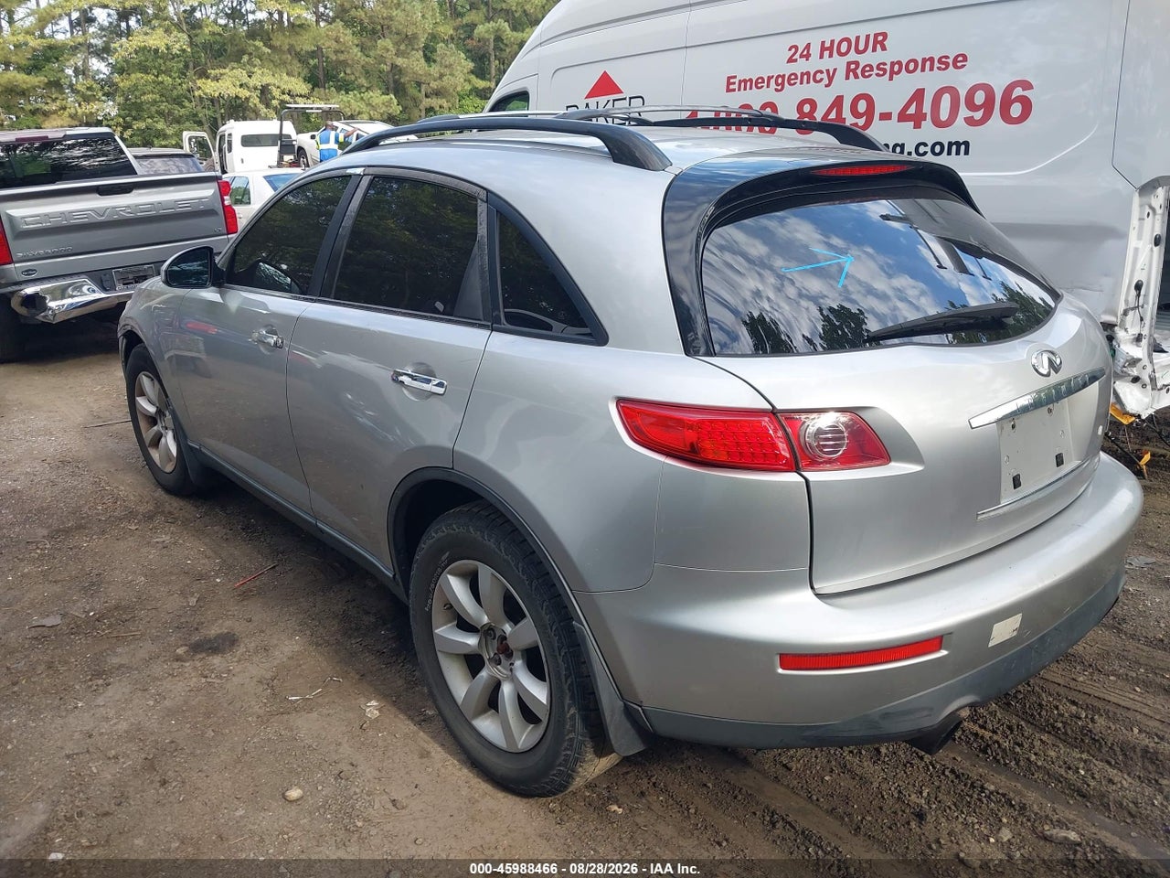 2005 INFINITI FX35   · 3/11