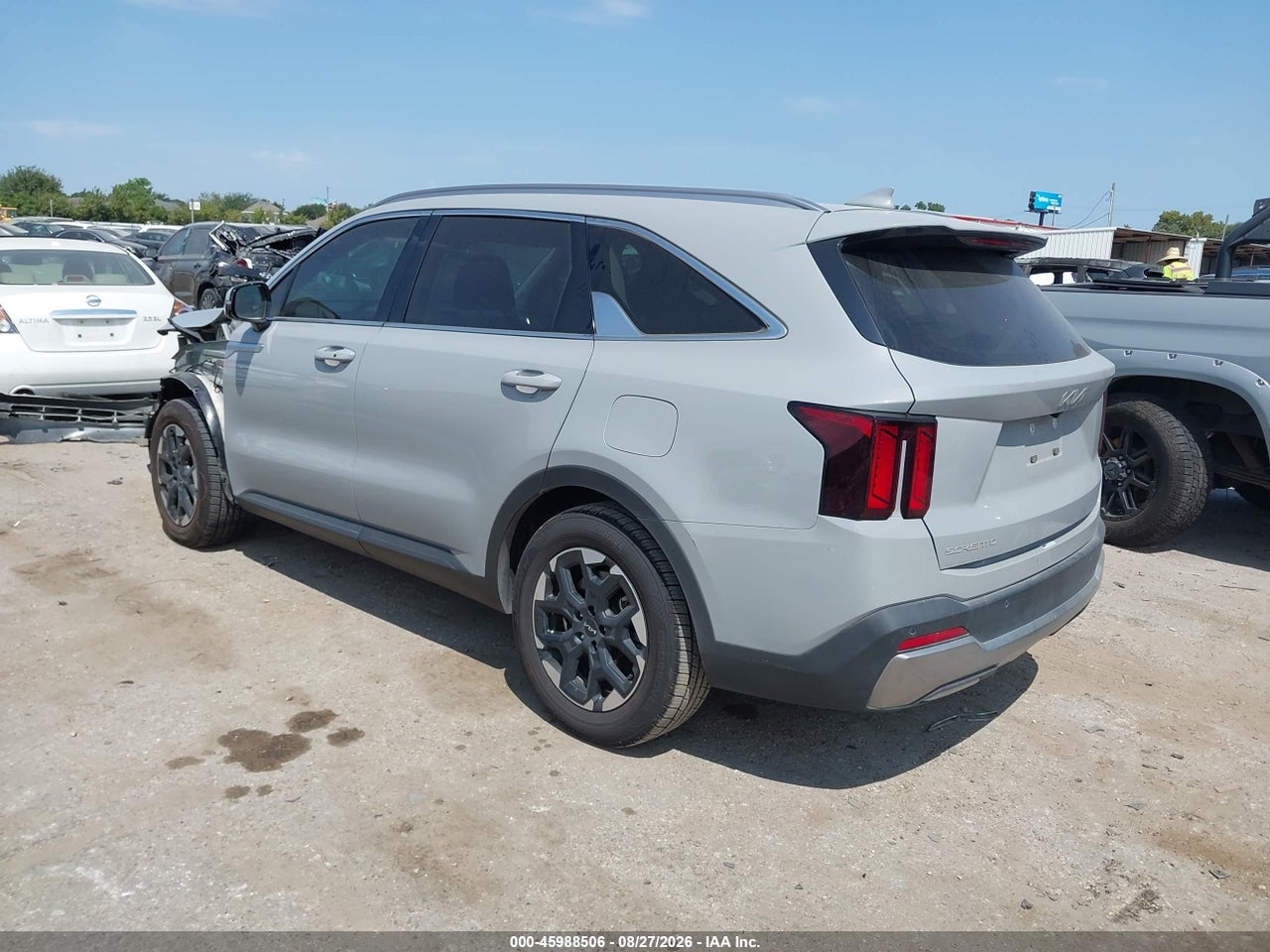 2024 KIA SORENTO S · 3/11