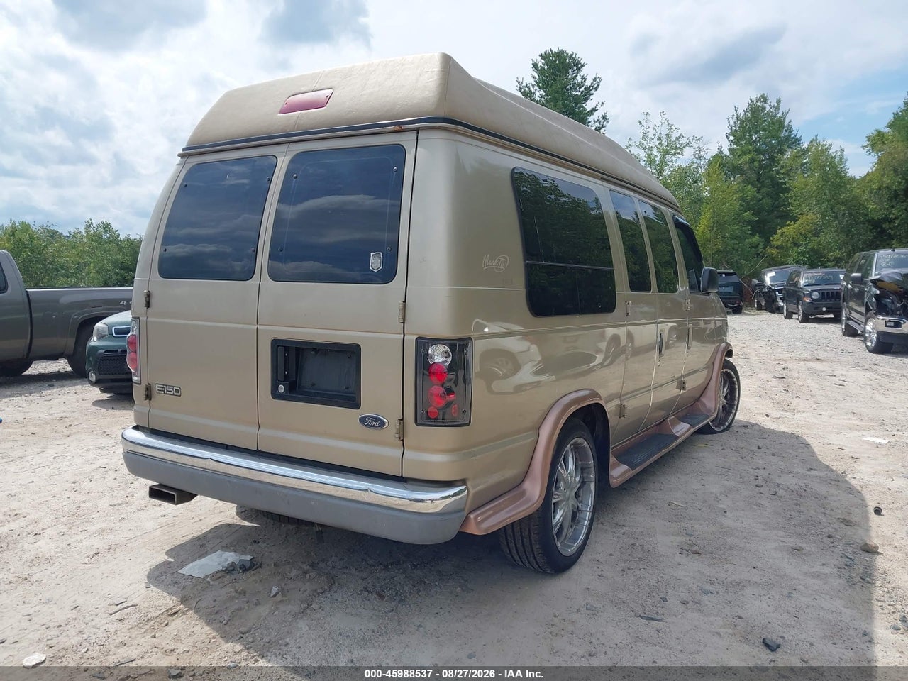 1999 FORD E-150 COMMERCIAL/RECREATIONAL · 4/10