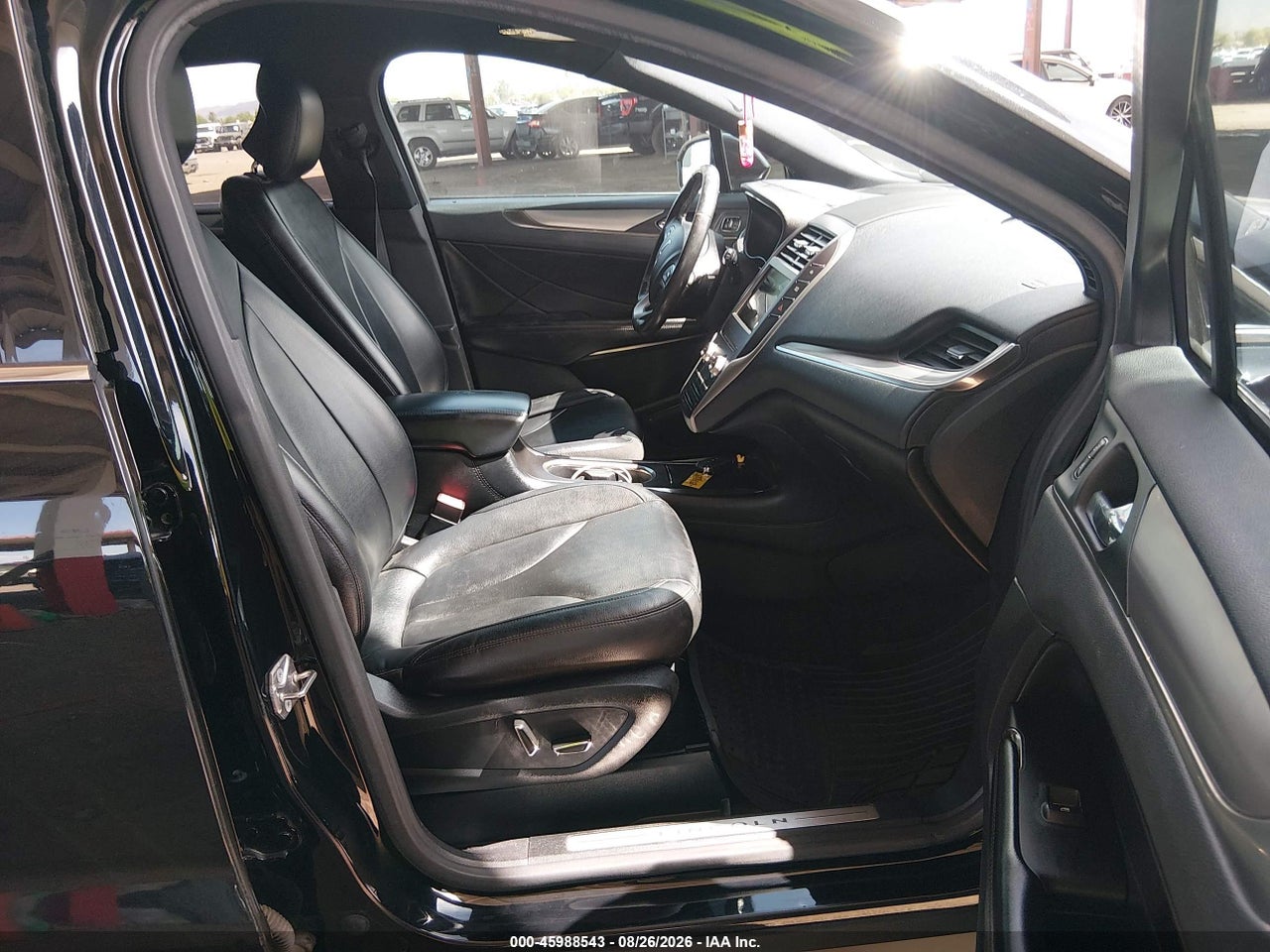 2017 LINCOLN MKC PREMIERE · 5/11