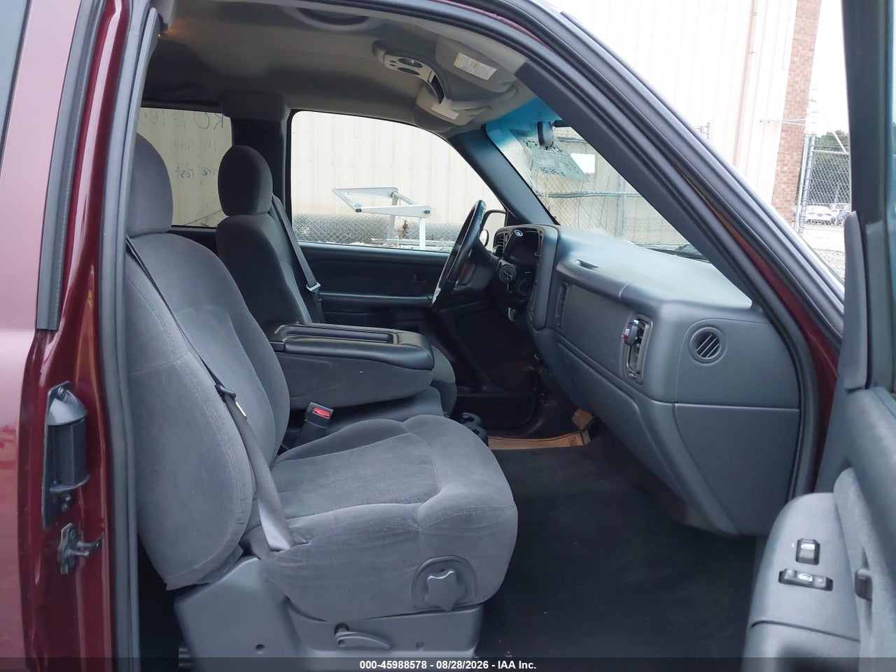 2002 CHEVROLET SILVERADO 1500 LS · 5/11
