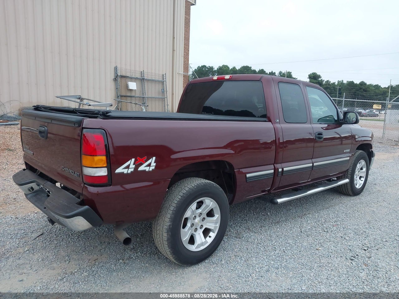 2002 CHEVROLET SILVERADO 1500 LS · 4/11