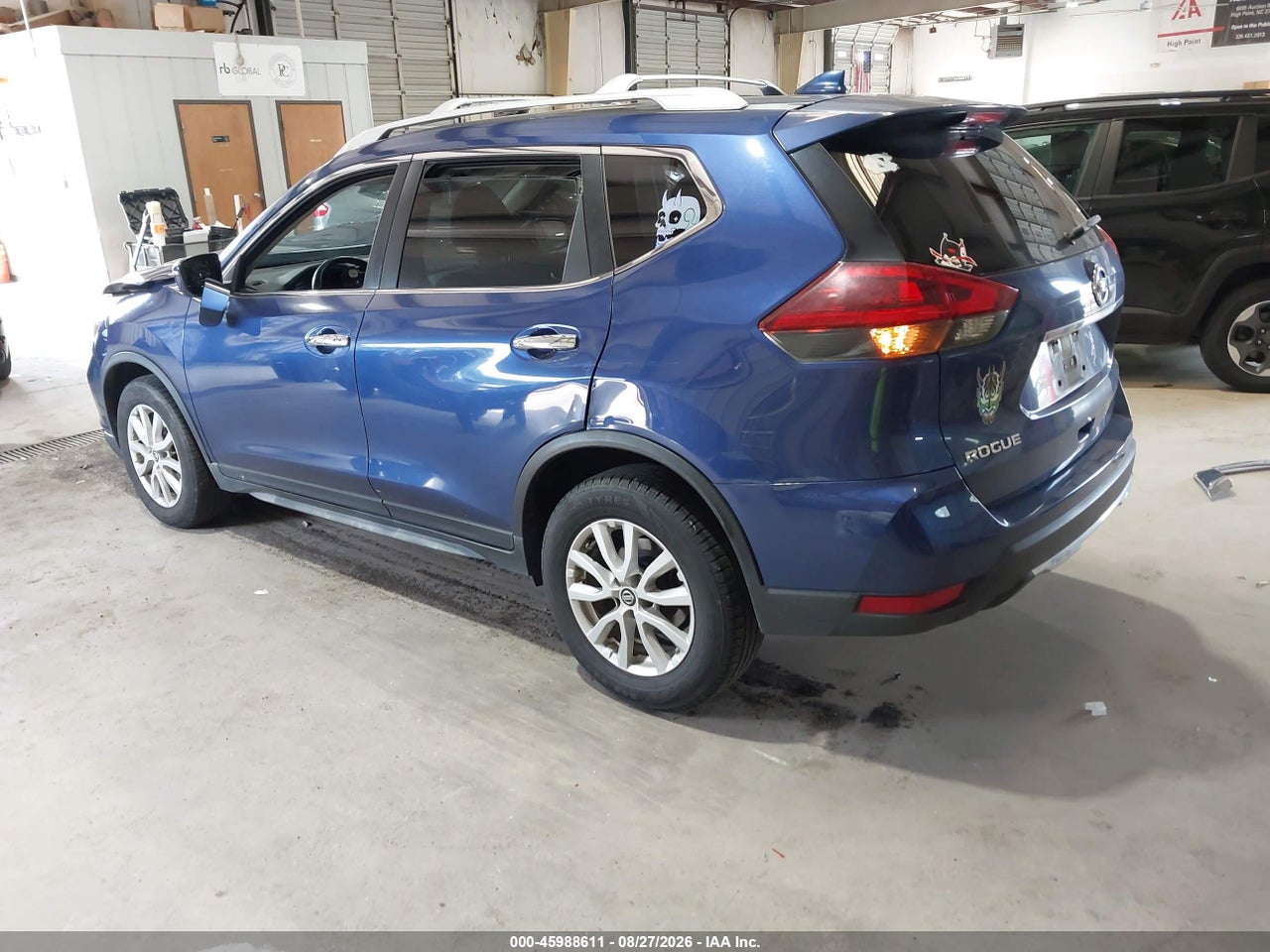 2018 NISSAN ROGUE SV · 3/11