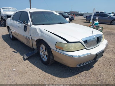 2003 LINCOLN TOWN CAR SIGNATURE