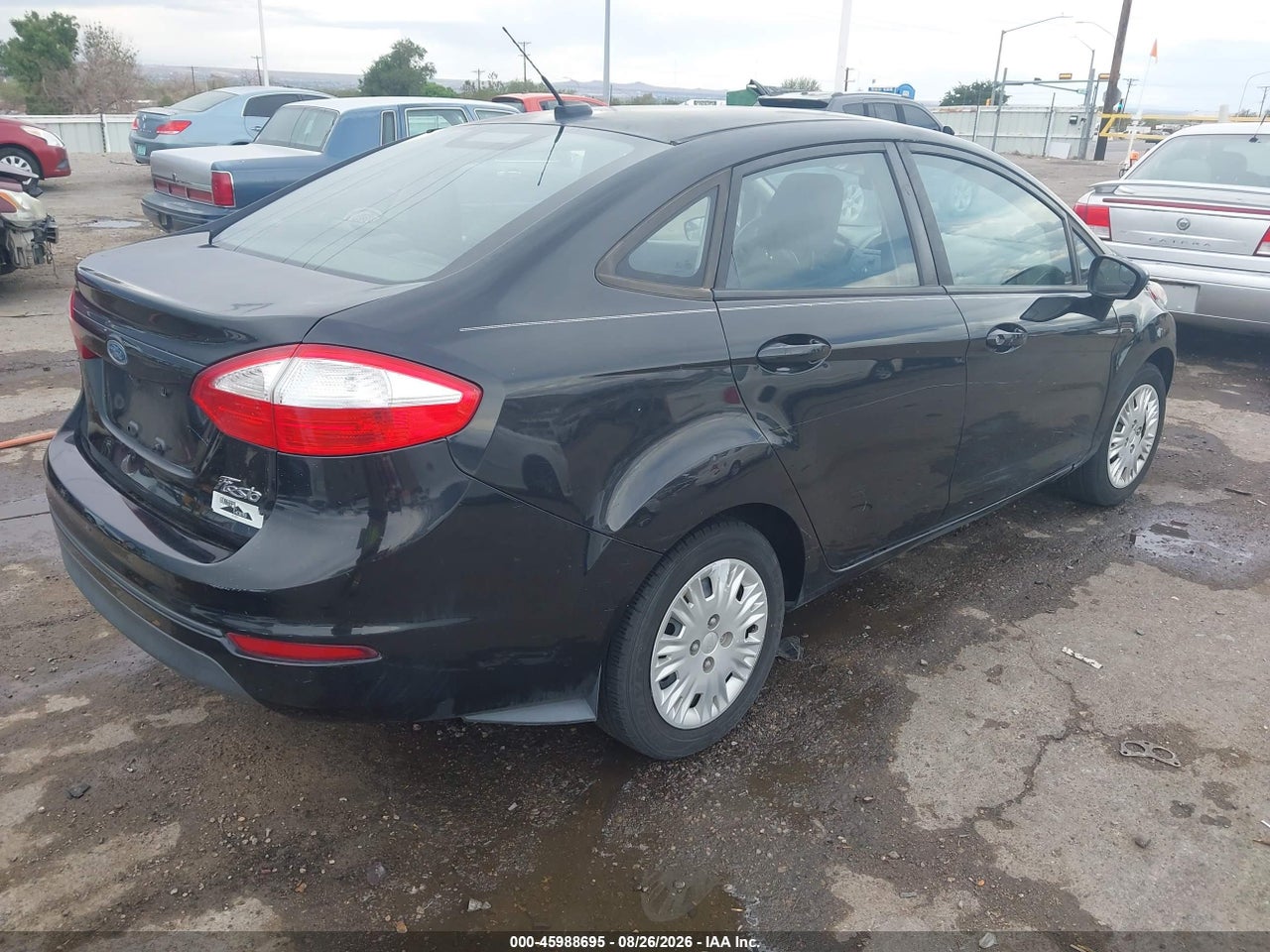 2015 FORD FIESTA S · 4/11