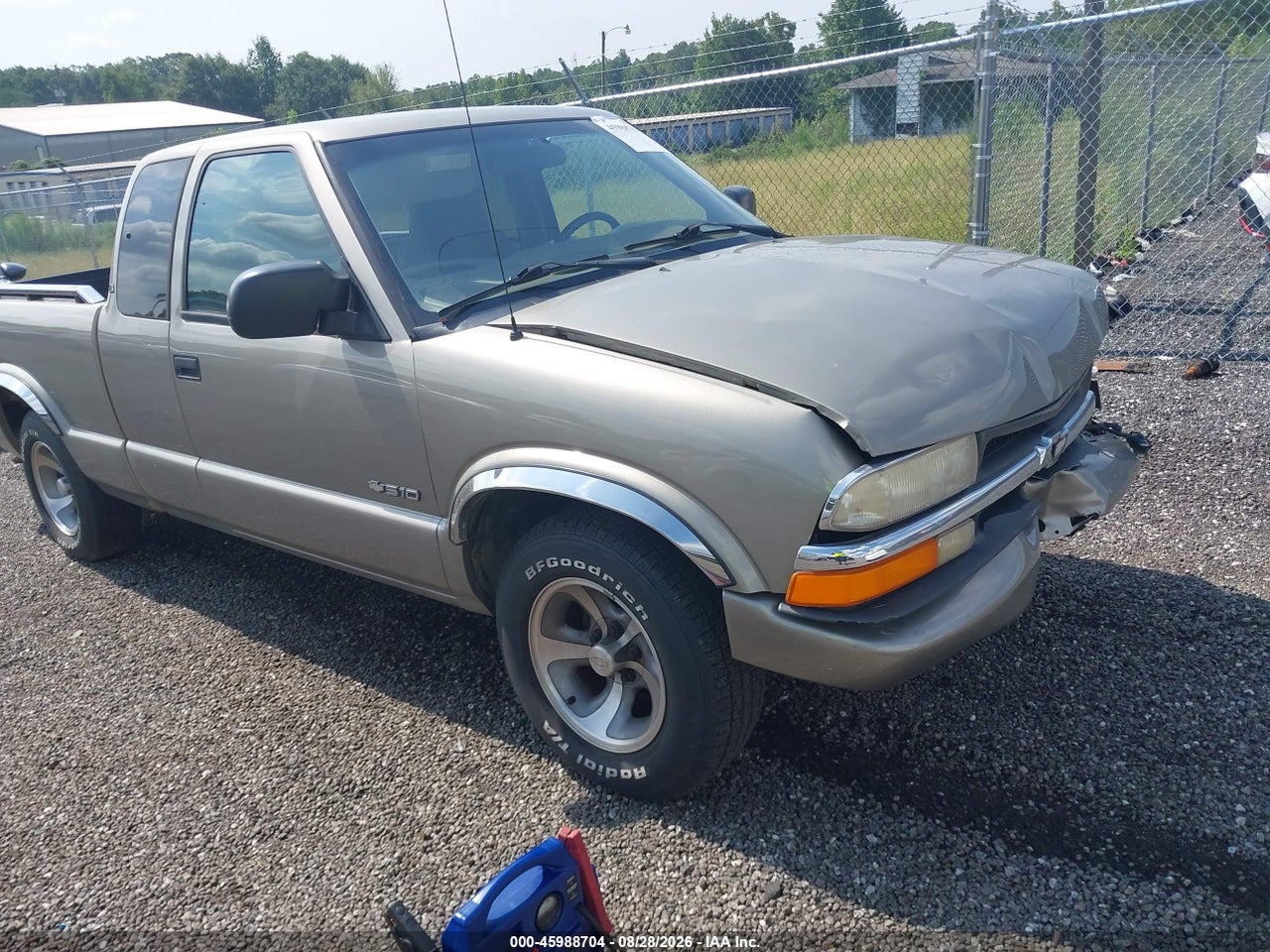 2000 CHEVROLET S-10 LS