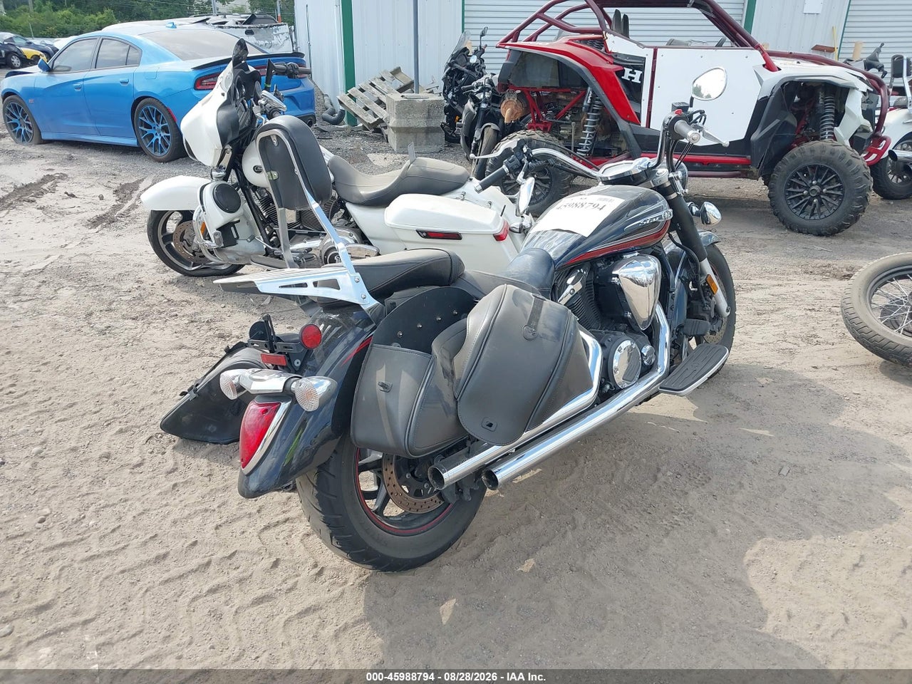 2013 YAMAHA XVS1300 A · 4/11