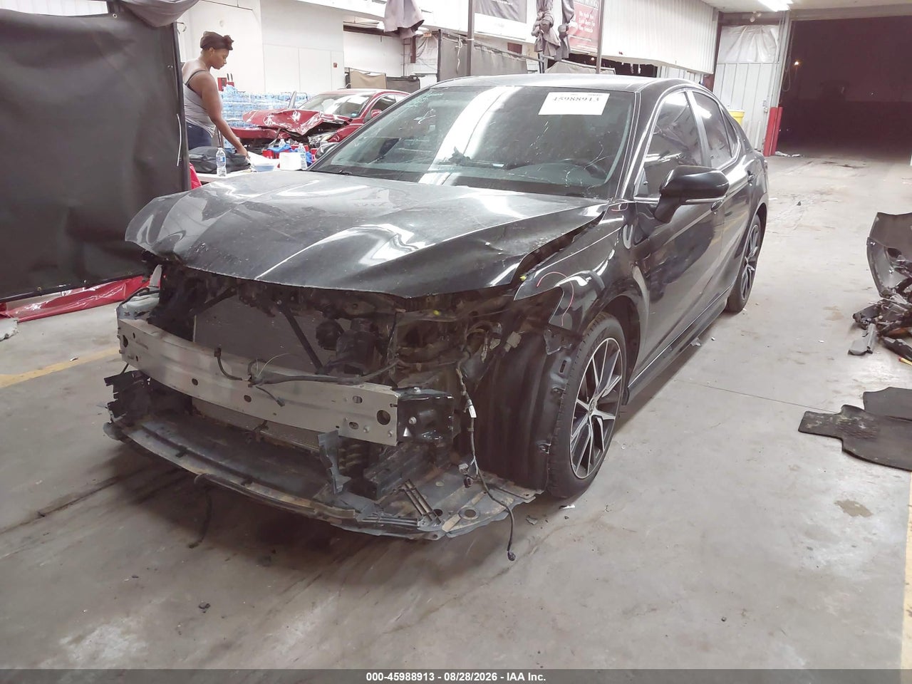 2022 TOYOTA CAMRY SE · 2/11