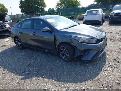 3KPF24AD6PE****** · 2023 KIA FORTE LXS