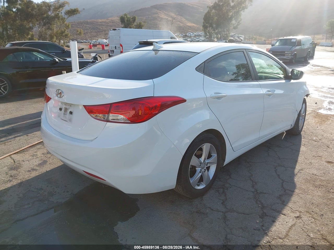 2013 HYUNDAI ELANTRA GLS · 4/10