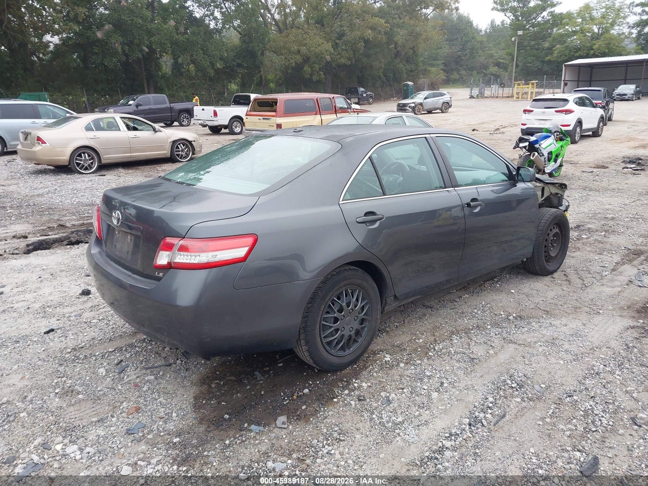 2011 TOYOTA CAMRY LE · 4/11