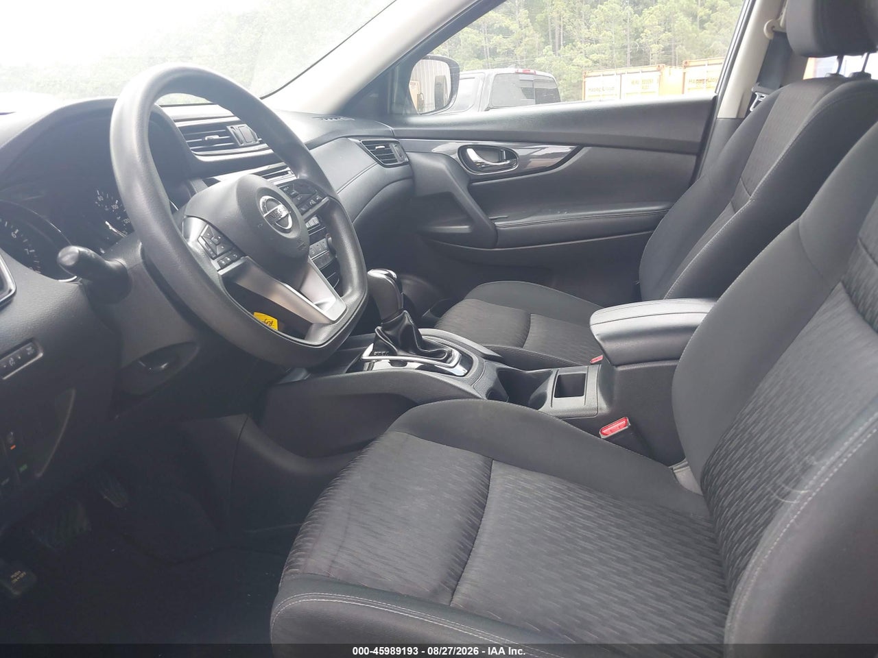 2017 NISSAN ROGUE S · 5/11