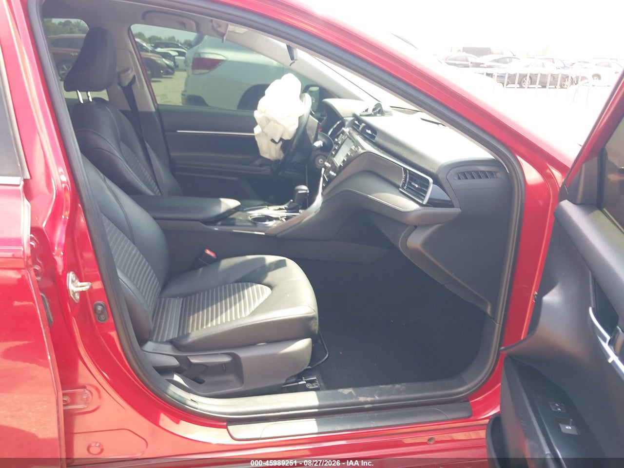 2019 TOYOTA CAMRY SE · 5/11