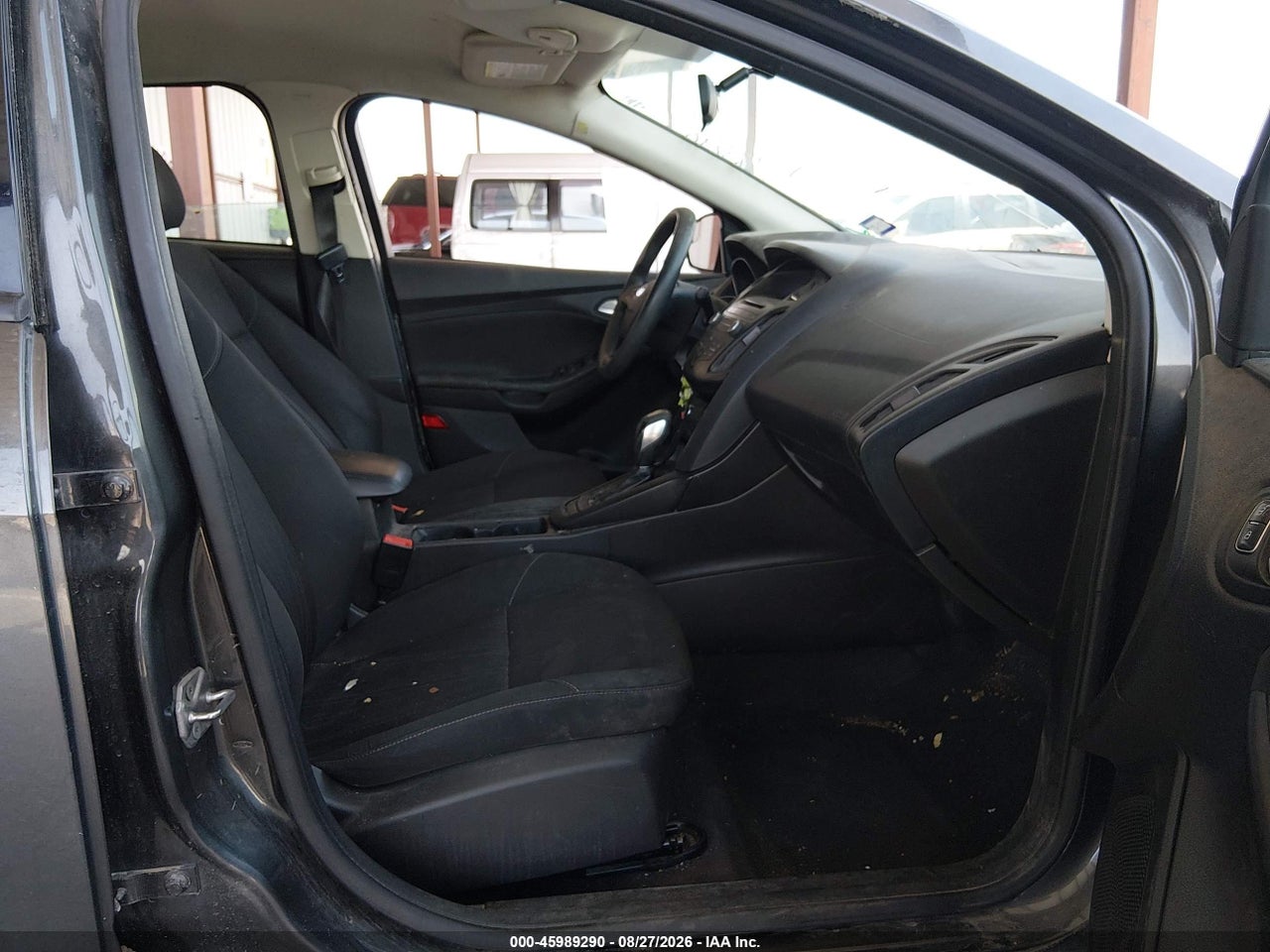 2016 FORD FOCUS SE · 5/11