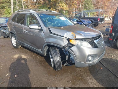 5XYKTCA19BG****** · 2011 KIA SORENTO LX