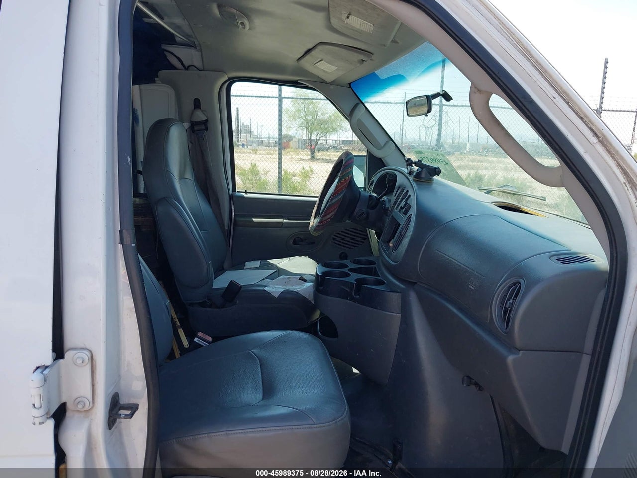 2006 FORD E-150 COMMERCIAL/RECREATIONAL · 5/11