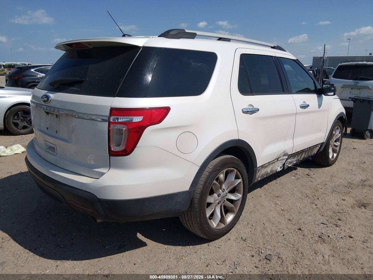 2011 FORD EXPLORER XLT · 4/11