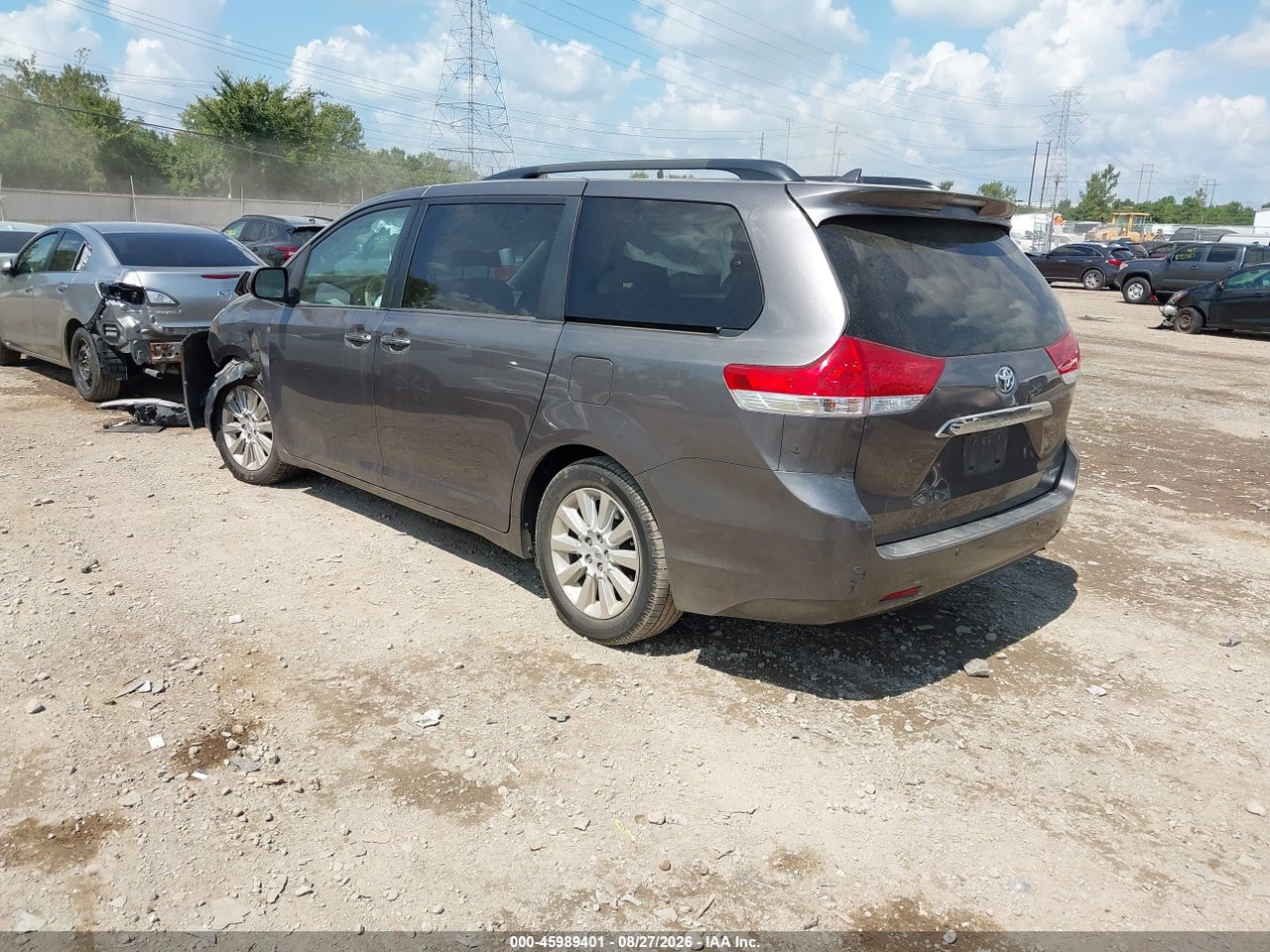 2011 TOYOTA SIENNA LTD · 3/11