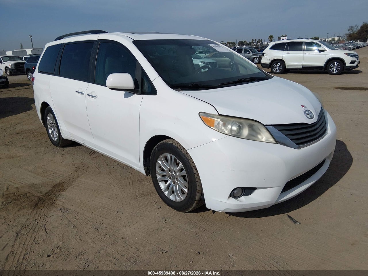 2011 TOYOTA SIENNA XLE V6