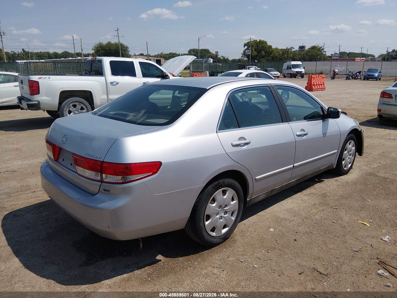 2004 HONDA ACCORD 3.0 LX · 4/11