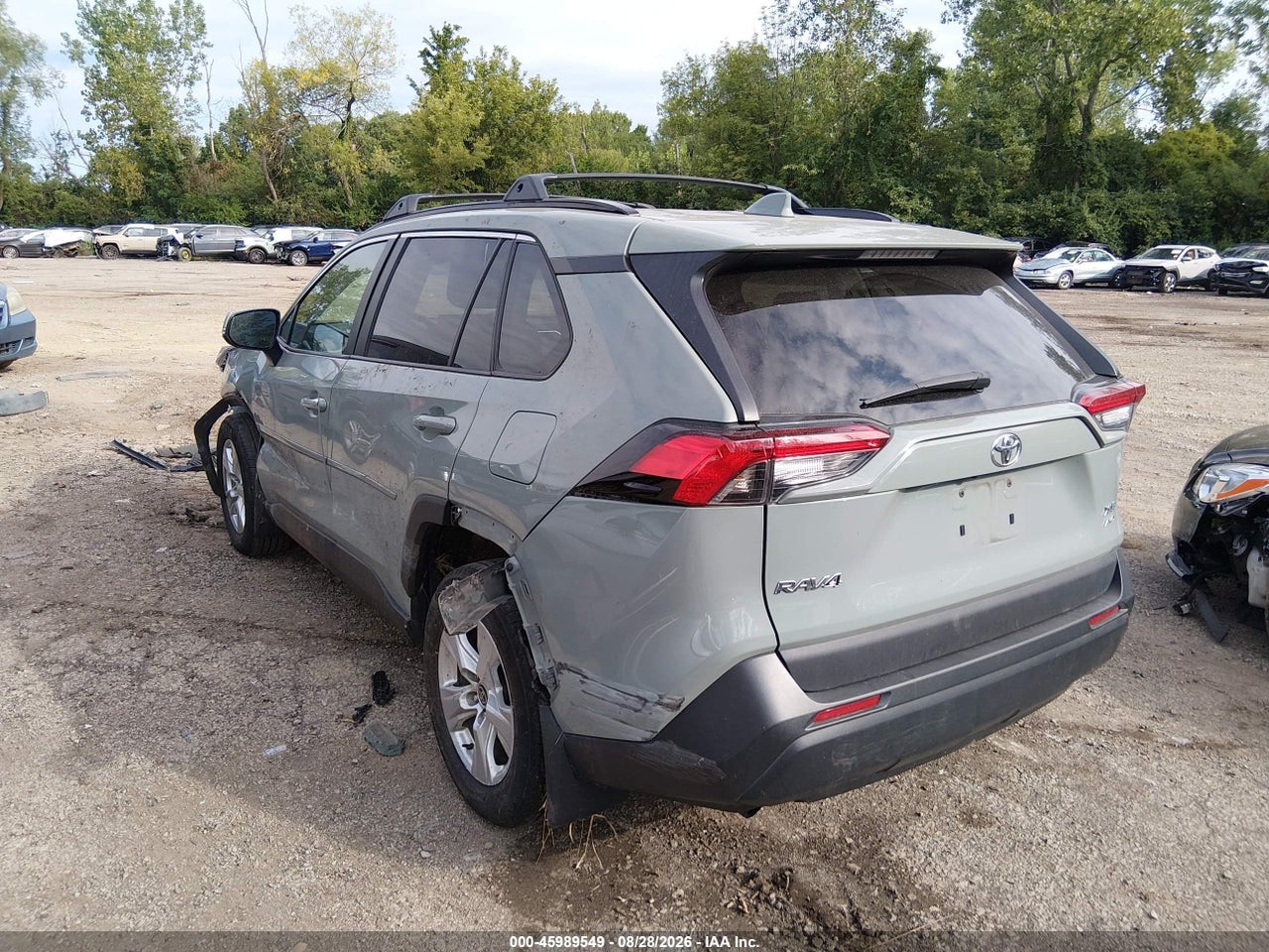 2021 TOYOTA RAV4 XLE · 3/11